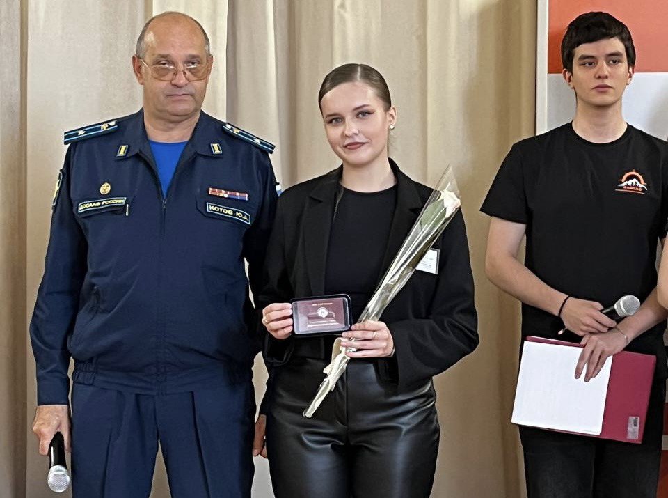 Ангелина Рощупкина награждена знаком Ворошиловского стрелка первой степени
