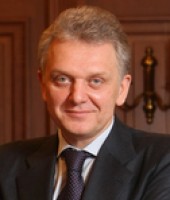 Khristenko Viktor: 2016 – present – President of the Business Council and Member of the Presidium of the Eurasian Economic Commission, 2012 – 2016 – Chairman of the Board of the Eurasian Economic Commission, 2008 – 2012 – Minister of Industry and Trade of the Russian Federation, 2004 – 2008 – Minister of Industry and Energy of the Russian Federation. Graduated from the doctoral studies at Academy of National Economy under the Government of the Russian Federation in 1995, Doctor of Economics.
