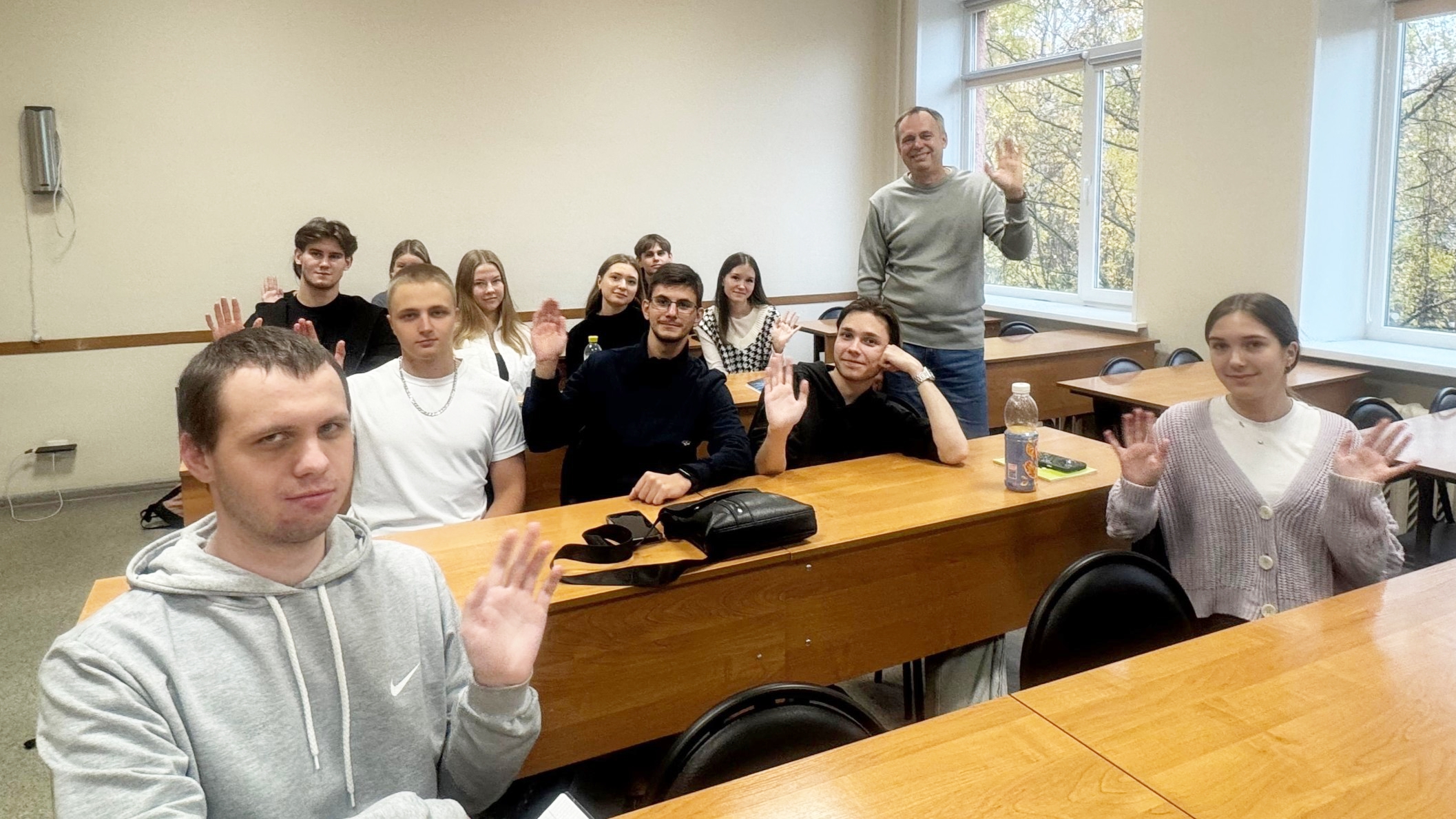 Студенты Карельского филиала Президентской академии - участники уникального занятия по английскому языку