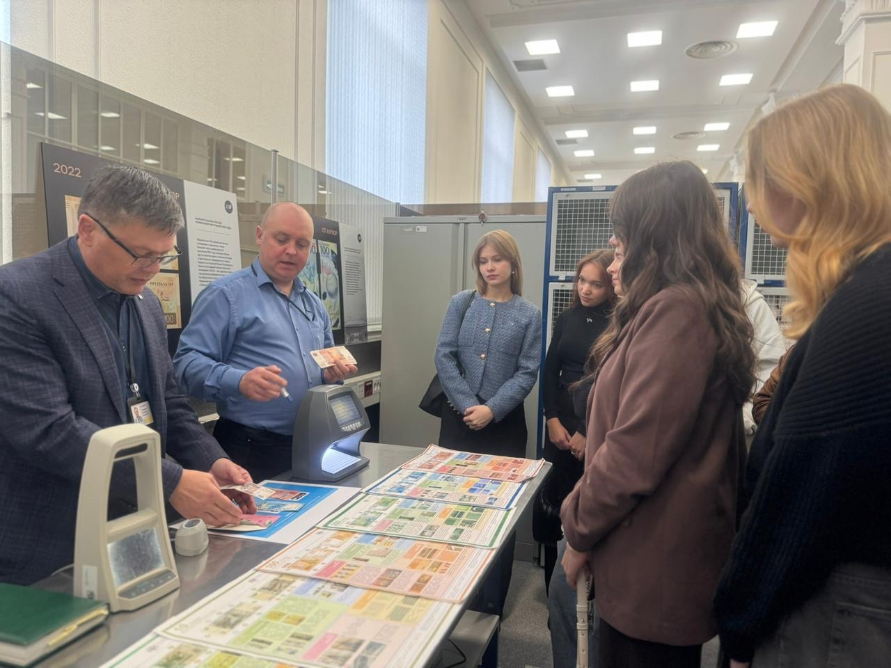 Студенты Карельского филиала Президентской академии посетили эксклюзивную экскурсию «Время и деньги»