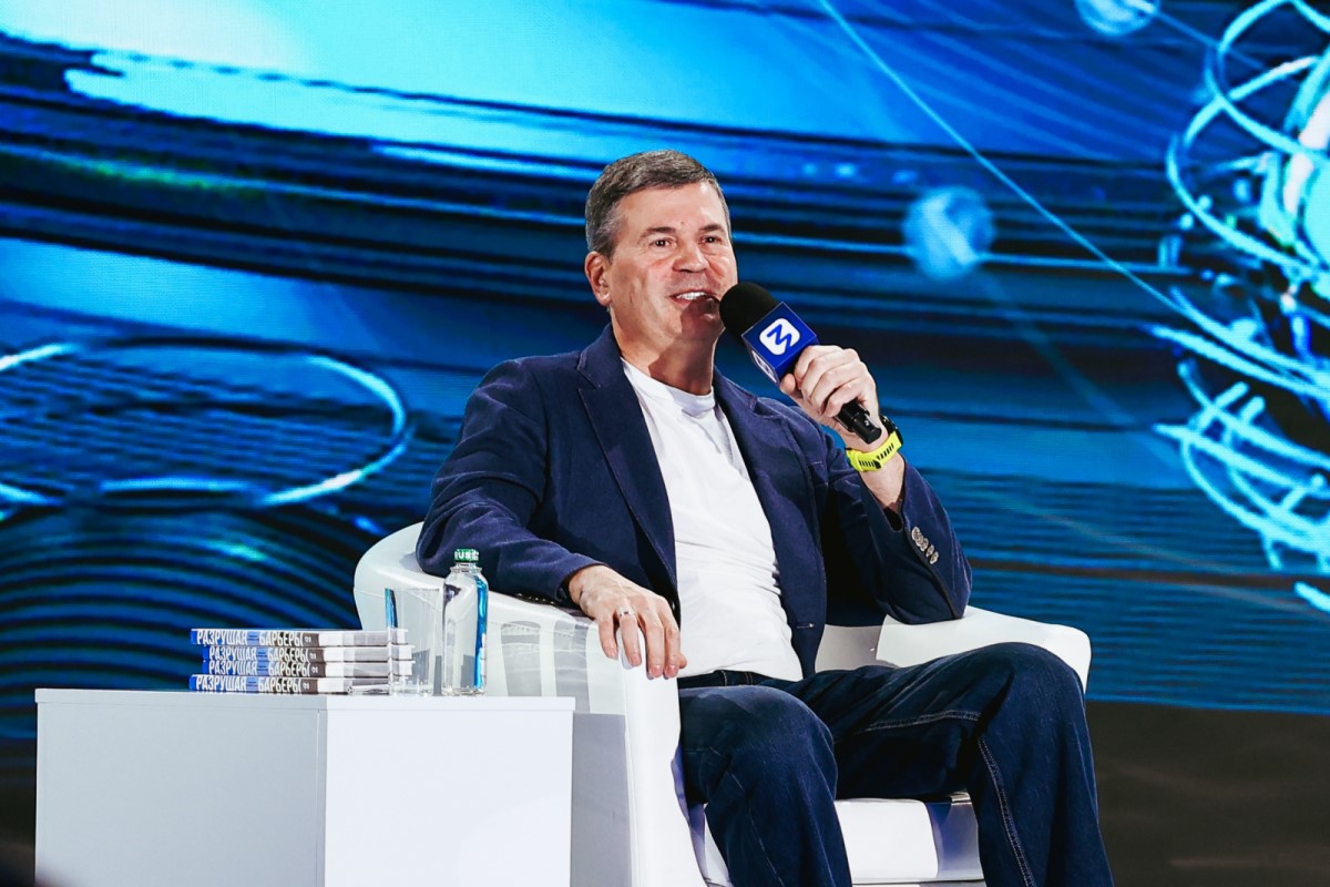 Как стать лучшей версией себя и найти призвание, рассказал Алексей Комиссаров участникам марафона Знание.Первые