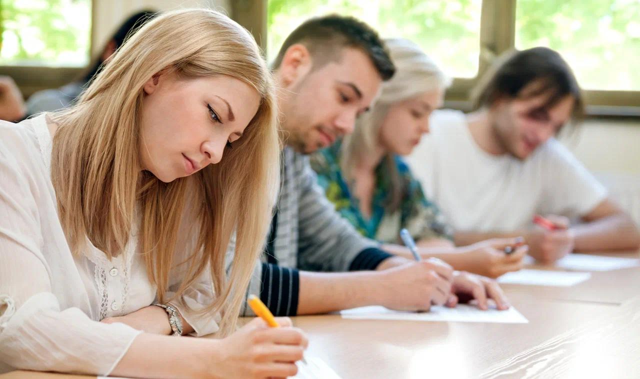 Академия открывает лицейские классы в Херсонской области