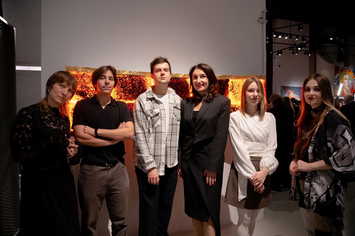 Работы выпускников Президентской академии представлены на выставке в «Зарядье» 