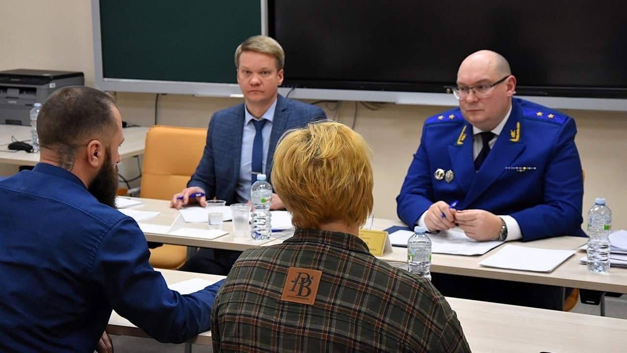 Прокурор республики провел личный прием граждан
