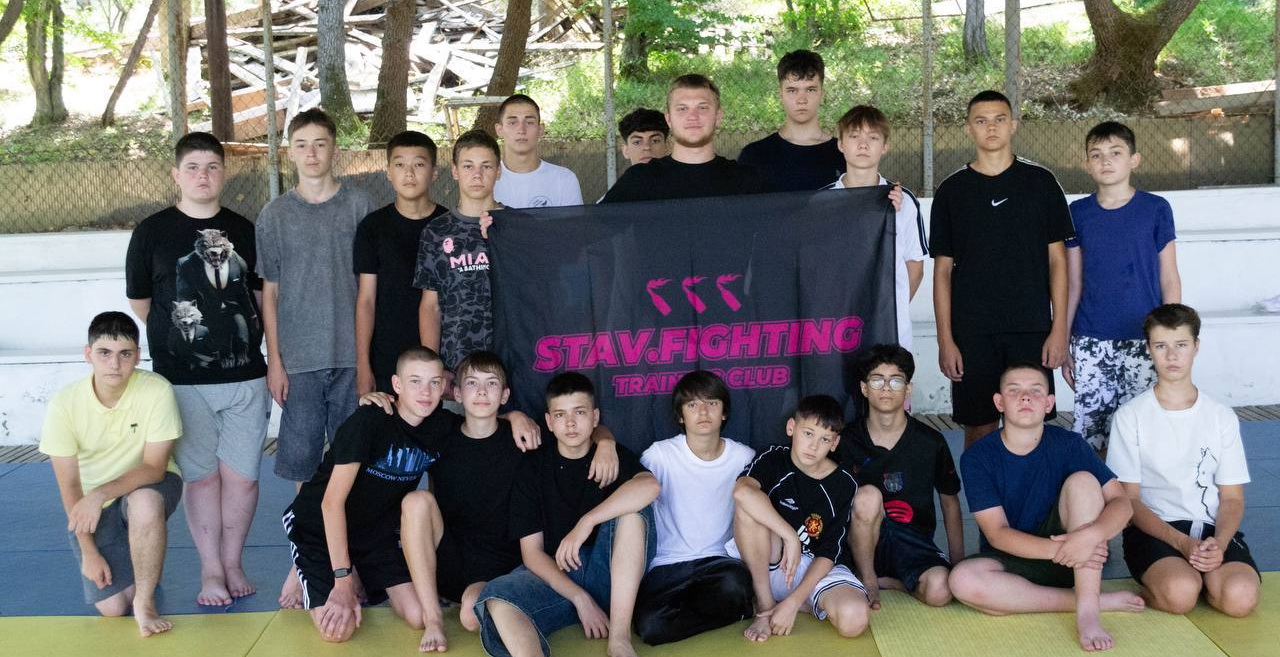 Александр Холодов провел мастер-класс по самообороне в детском оздоровительном лагере «Экспресс»