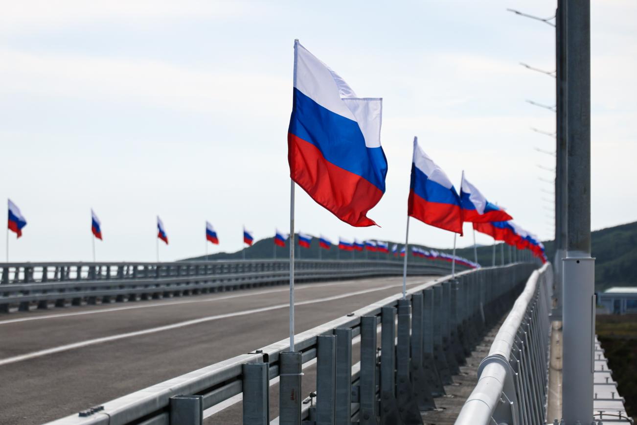 На границе России и КНДР открыли автомобильный мост