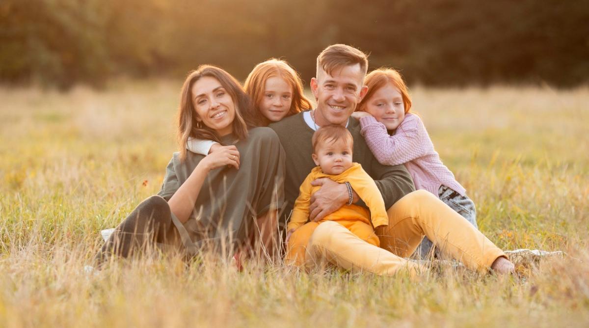 Тема дня: Михаил Мишустин дал поручения по итогам стратсессии по новому нацпроекту «Семья»