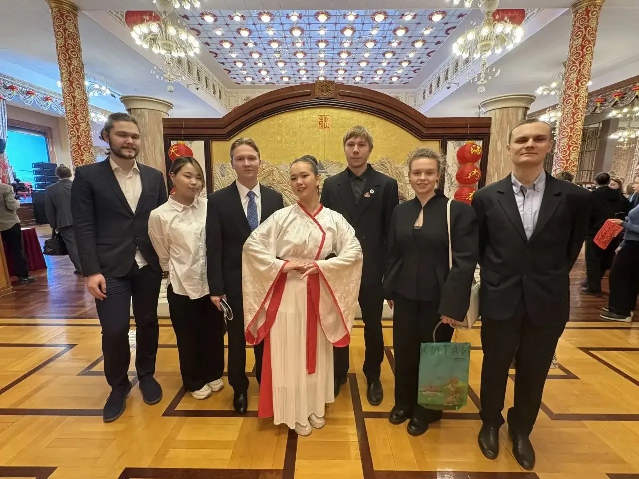 中国驻俄罗斯大使馆隆重庆祝国际汉语日。