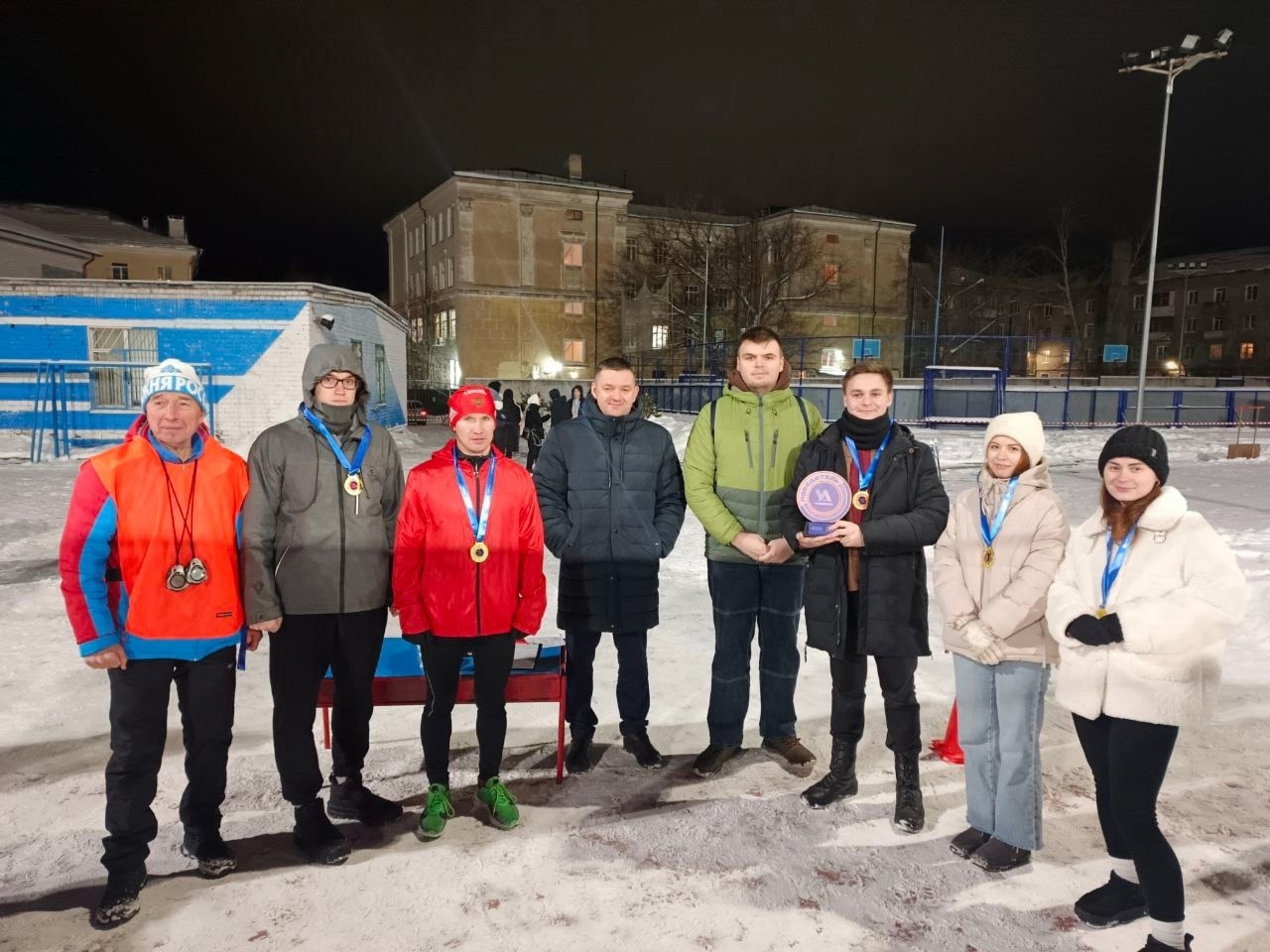 В Дзержинском филиале РАНХиГС прошли открытые академические соревнования по северной ходьбе среди команд студентов и преподавателей