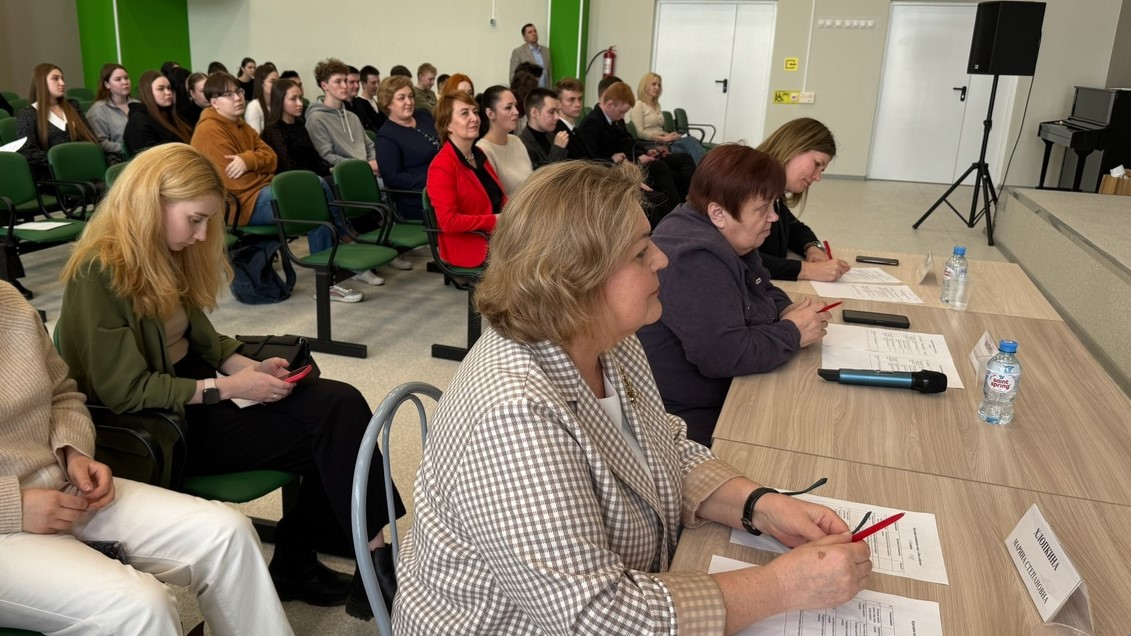 Студенты Карельского филиала Президентской академии приняли участие в дебатах