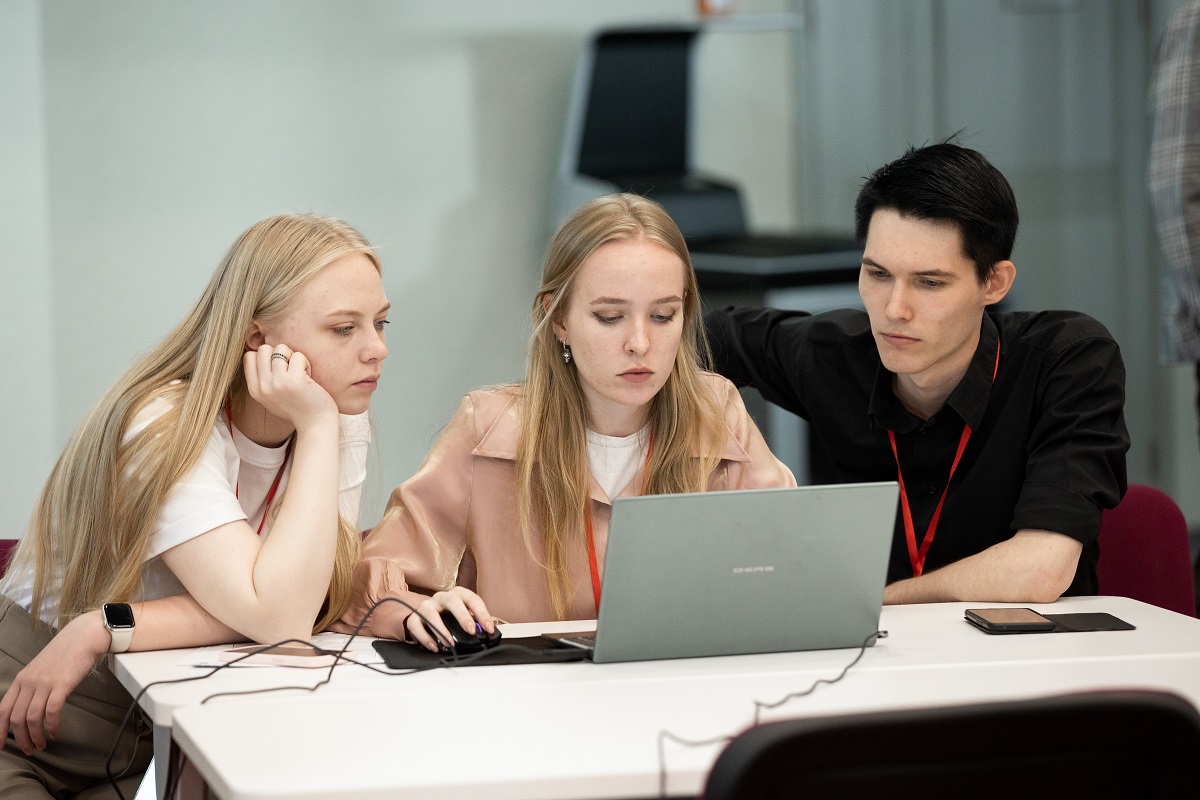 Президентская академия и Сбер выдали первые в России дипломы «Технологических предпринимателей»