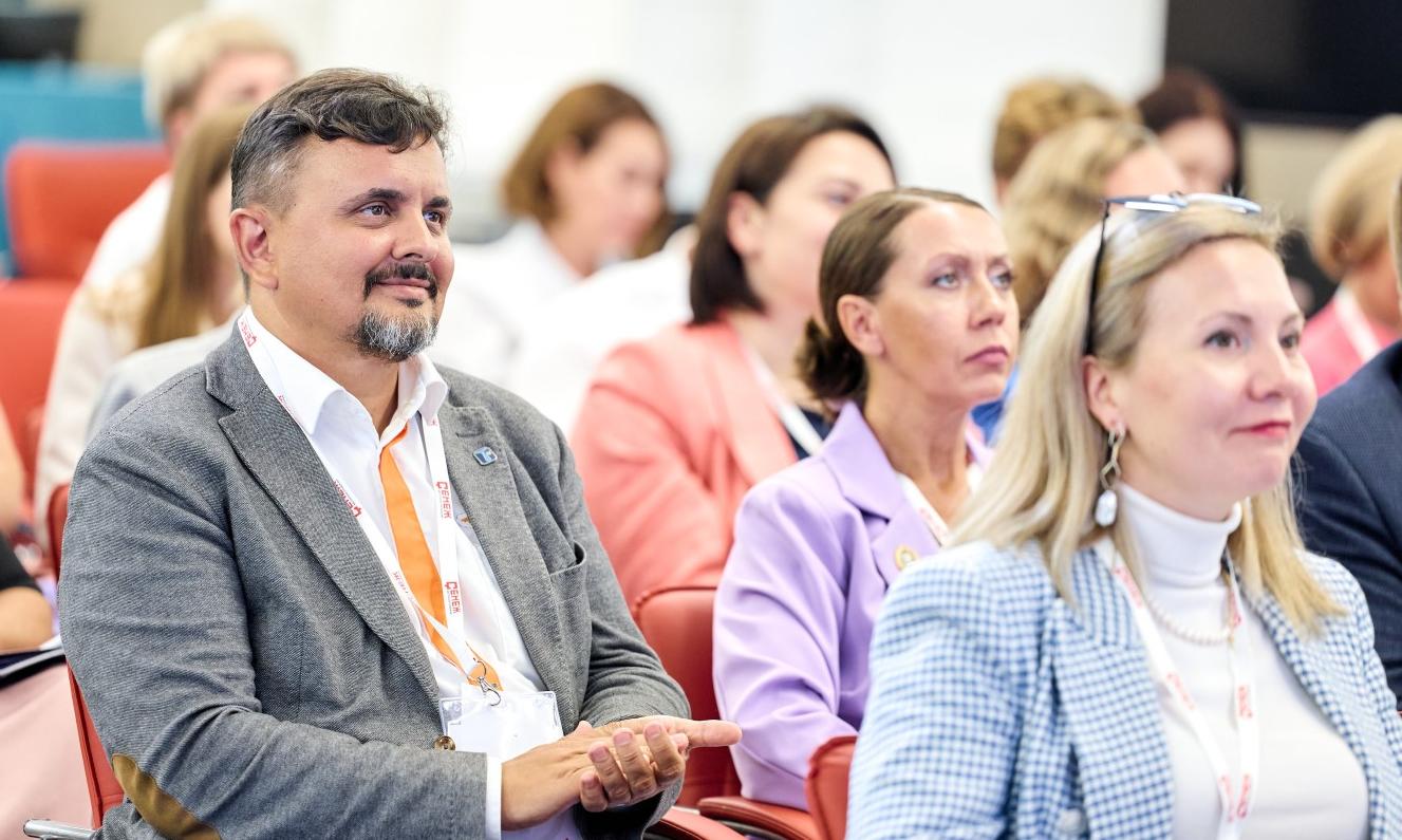 Эксперты Президентской академии научат педагогов создавать контент в соцсетях