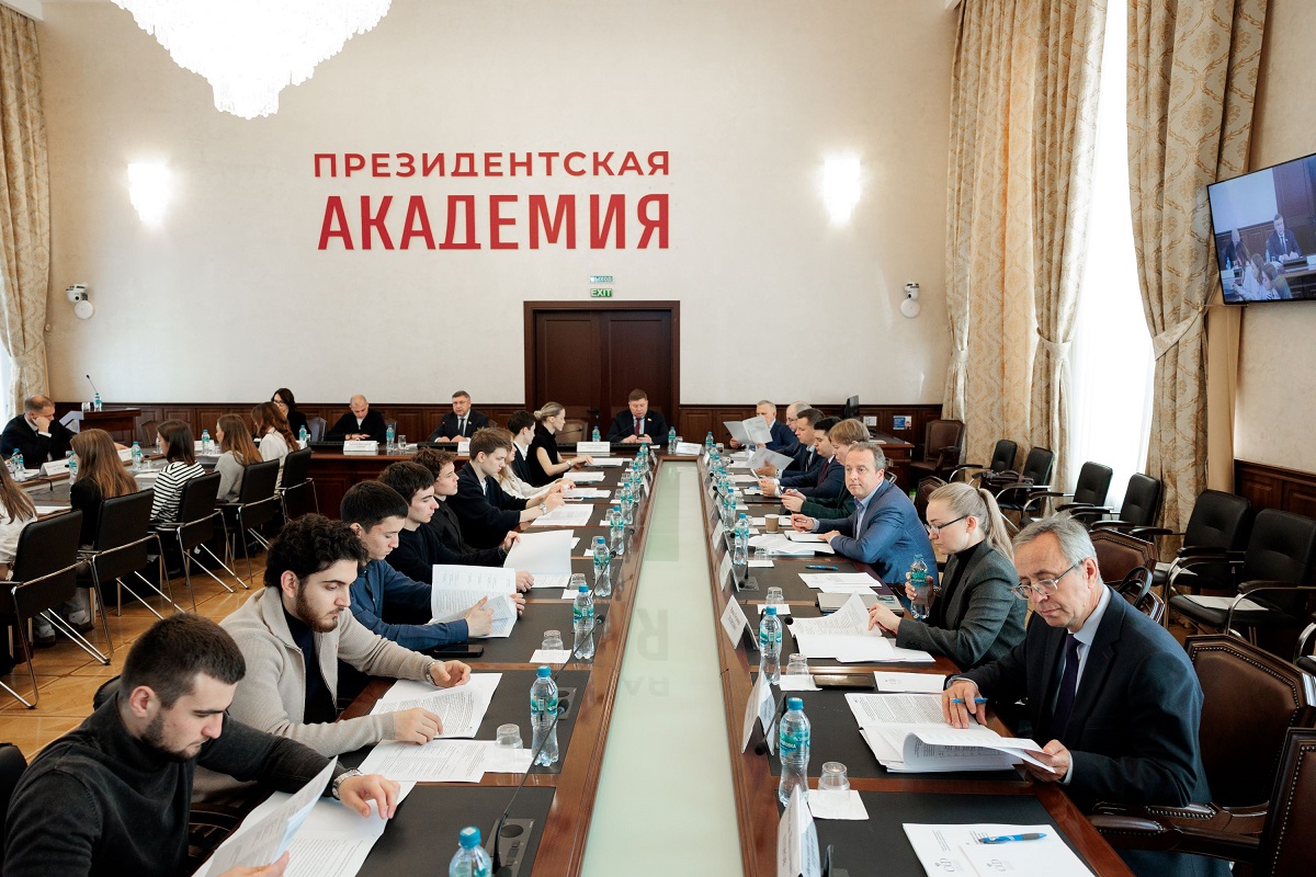 В Академии предложили дополнить законодательство использованием ИИ против коррупции