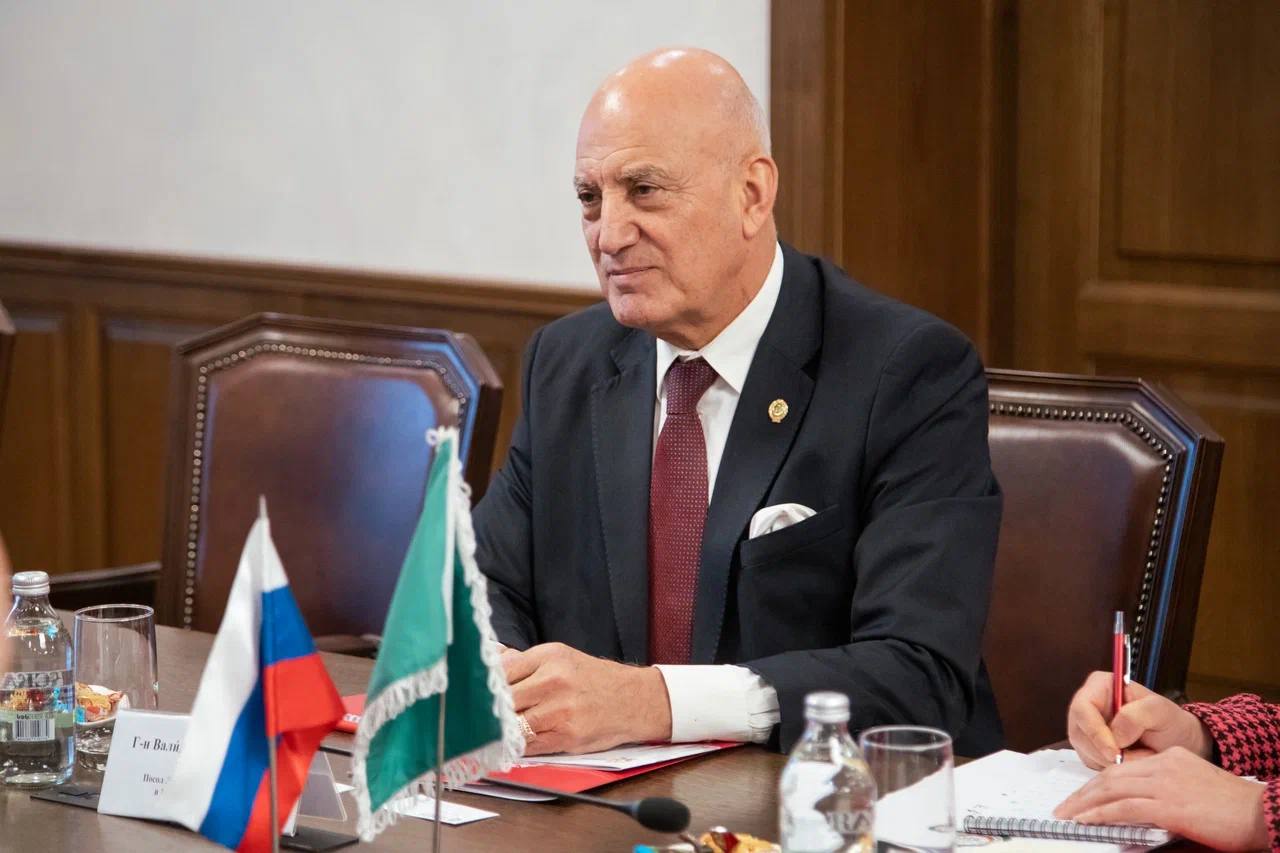The Ambassador of the League of Arab States visited the Academy