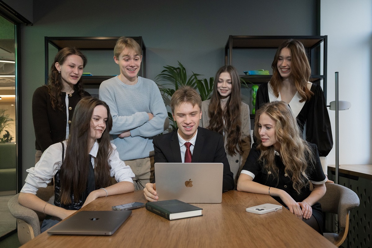 Студенты Президентской академии заняли первое место кейс-чемпионата «Гран-при– 2026»