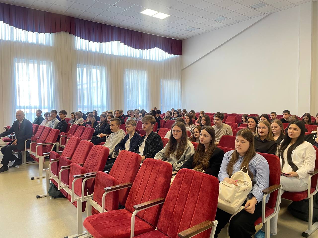 Профориентационная встреча в Черлакском районе Омской области