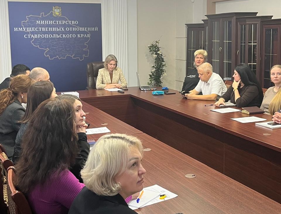 Госслужащим напомнили о необходимости соблюдения антикоррупционного законодательства 
