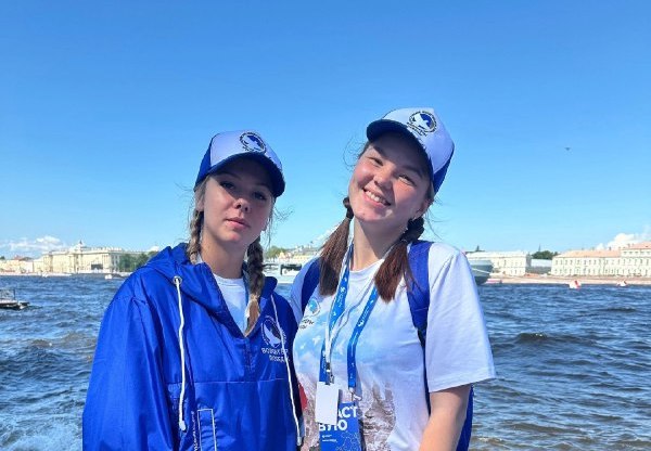  Наши студентки - организаторы Главного военно-морского парада в Санкт-Петербурге