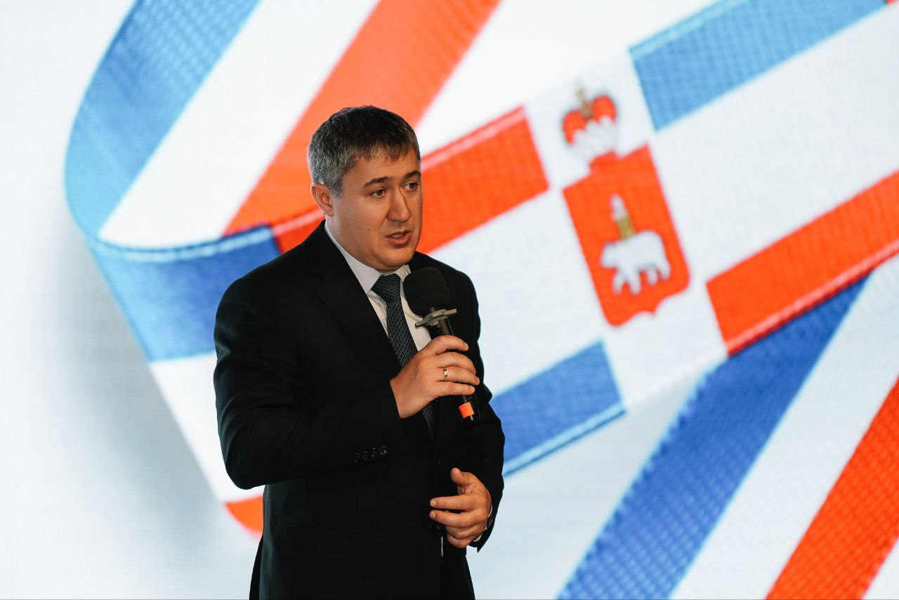 Дмитрий Махонин и Александр Ефремов торжественно открыли образовательную программу «Герои Прикамья»