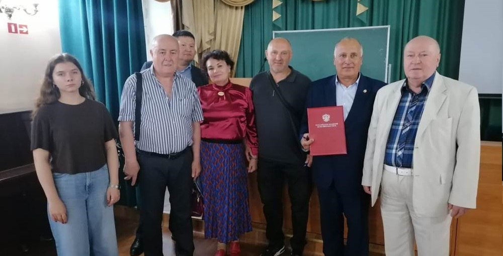 Поздравляем с высокой оценкой научной и педагогической деятельности!