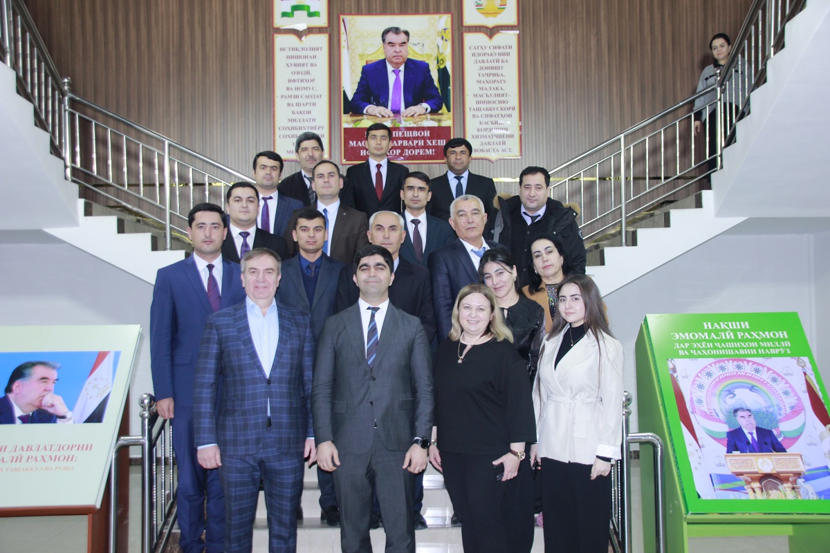 Программа по инновациям в образовании для госслужащих завершилась в Душанбе