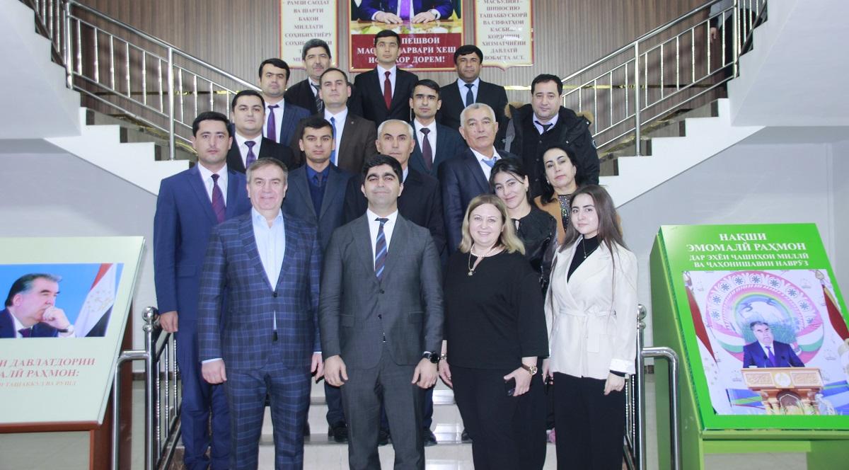 Программа по инновациям в образовании для госслужащих завершилась в Душанбе