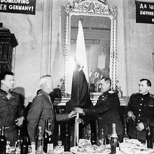 30 апреля — 6 мая 1945