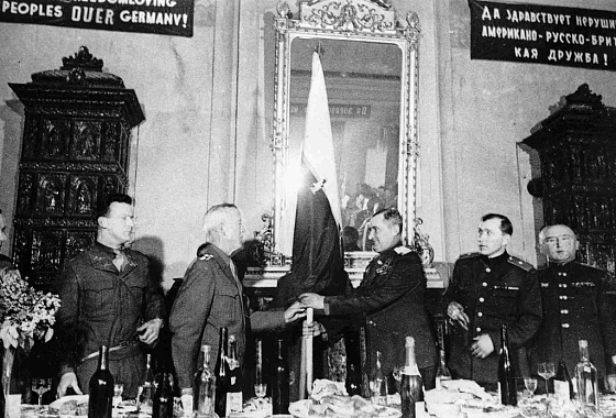 30 апреля — 6 мая 1945
